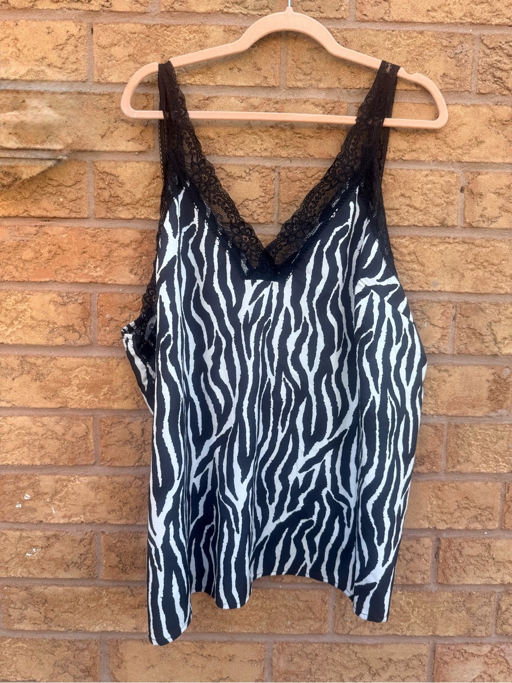 🌿4/$25 • Women’s Zebra Print Lace Trimmed Camisole Tank